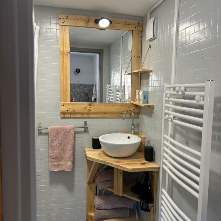 Studio climatisé avec terrasse ombragée dans maison au calme et dans la verdure - Apartment mit 1 Schlafzimmer - 19