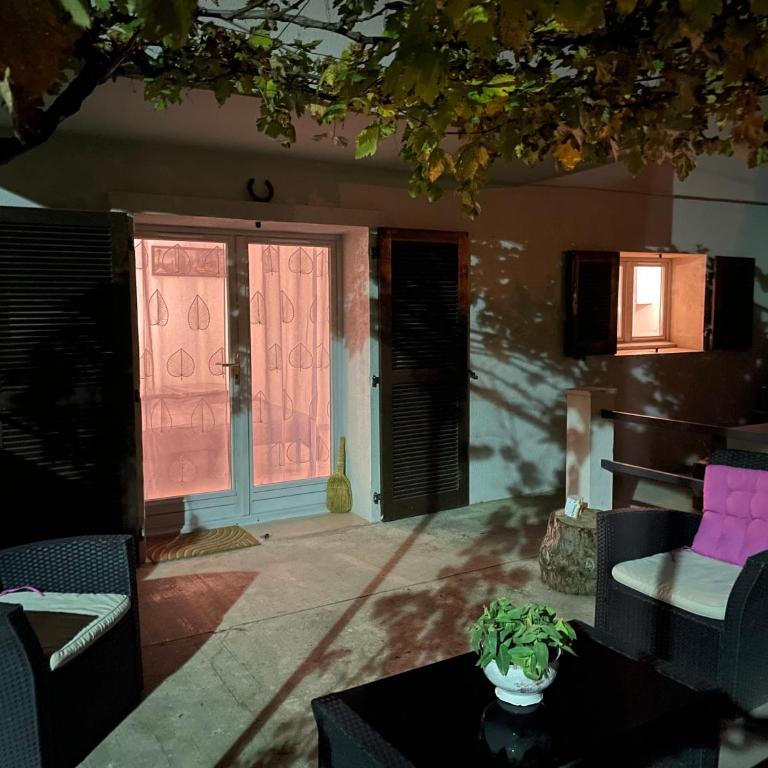 Studio climatisé avec terrasse ombragée dans maison au calme et dans la verdure - Apartment mit 1 Schlafzimmer - 2