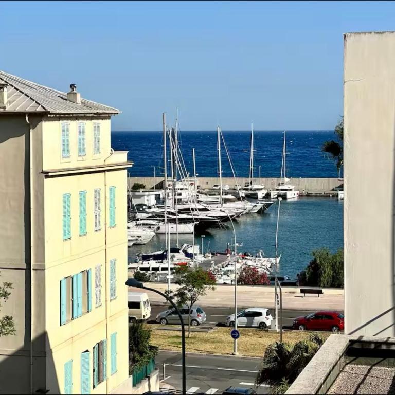 E2C2 - 3pièces vue mer avec piscine & parking - Appartamento con 2 Camere da Letto - 1