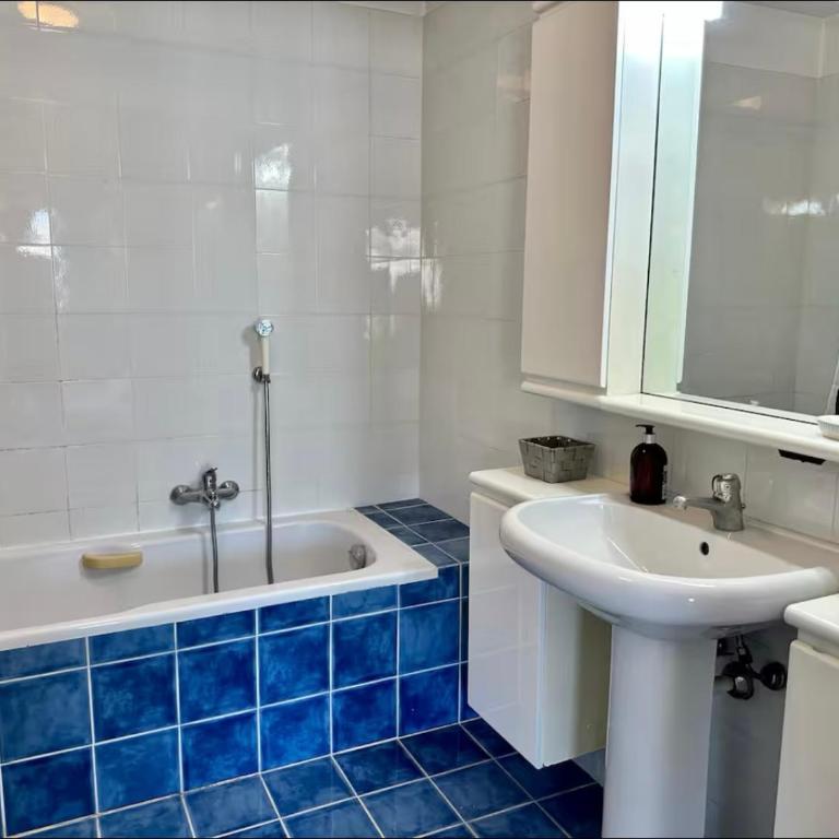 E2C2 - 3pièces vue mer avec piscine & parking - Appartamento con 2 Camere da Letto - 4