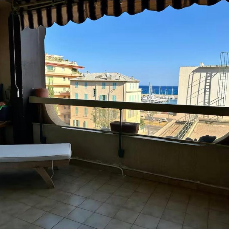 E2C2 - 3pièces vue mer avec piscine & parking - Appartamento con 2 Camere da Letto - 7