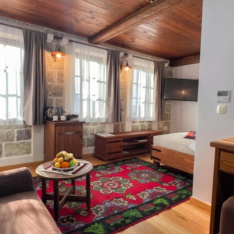Stara Čaršija Hotel & SPA - Triple Room with Terrace - 5