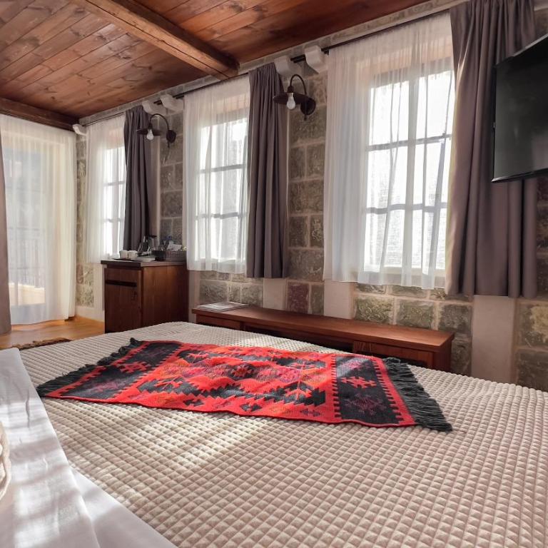 Stara Čaršija Hotel & SPA - Triple Room with Terrace - 4