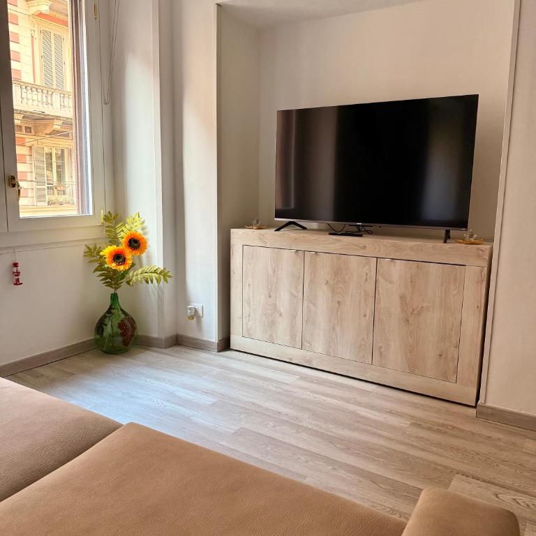 Casa del Girasole - Three-Bedroom Apartment - 11