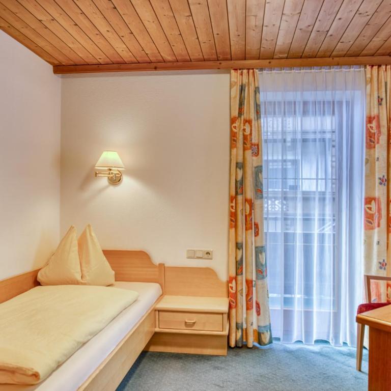 Alpenrose Tux - Apartment mit 3 Schlafzimmern - 24