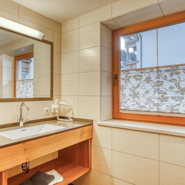 Alpenrose Tux - Apartment mit 3 Schlafzimmern - 22