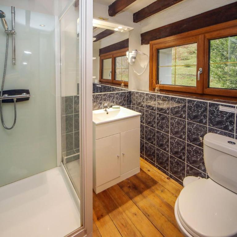 Le Refuge de l'Isard - Chambre Double ou Lits Jumeaux avec Salle de Bains Privative - 9