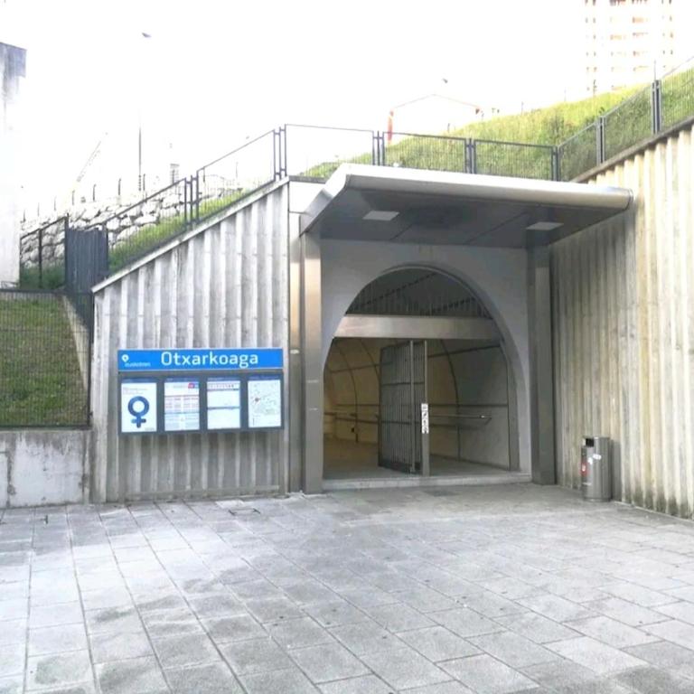 BILBAO, 3 hab, 5 camas, Wifi, Metro, aparcamiento gratis, - Apartamento de 3 dormitorios - 3