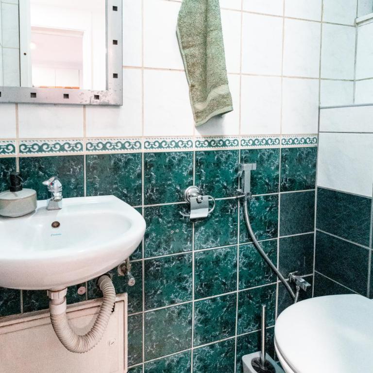 Maisonette Apartment in Heart of Sarajevo - Deluxe Two-Bedroom Apartment with Garden View - 11