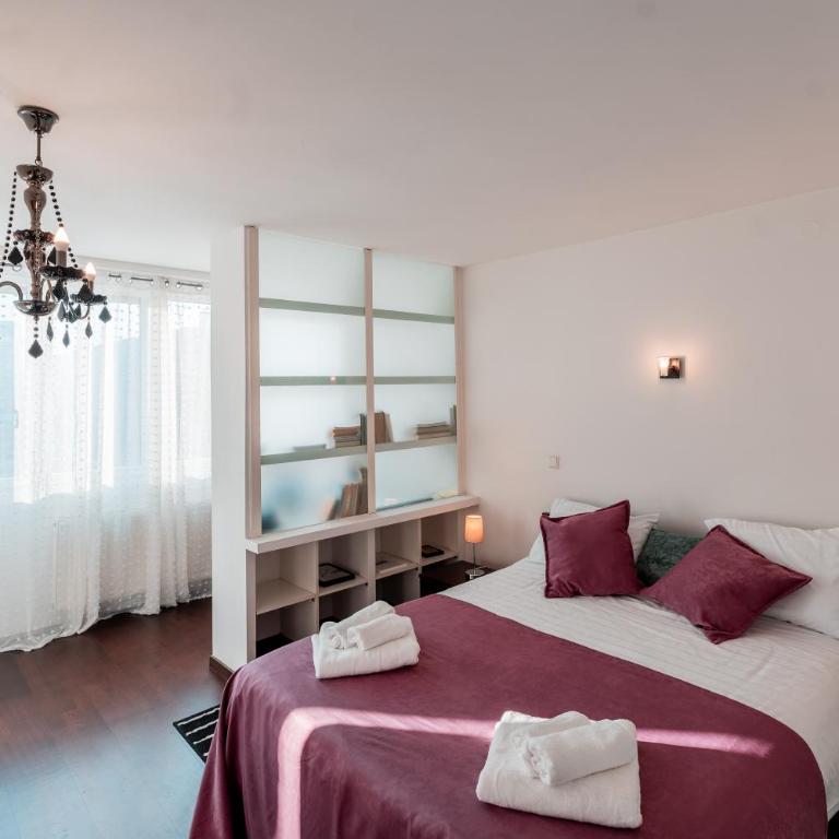 Maisonette Apartment in Heart of Sarajevo - Deluxe Two-Bedroom Apartment with Garden View - 13
