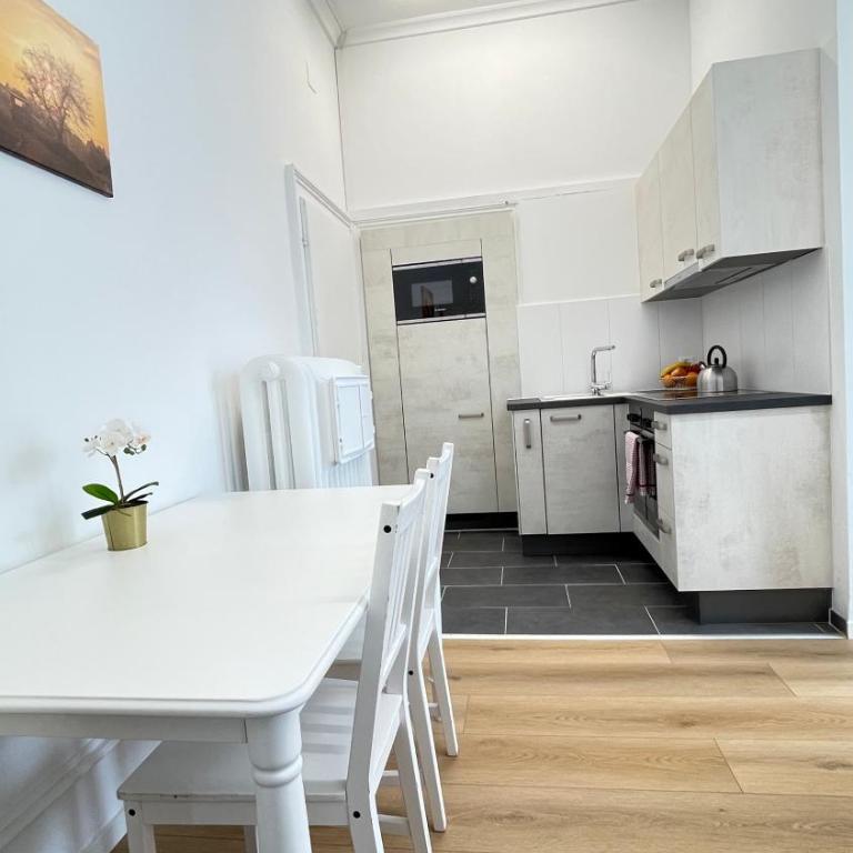 Villa Zentrum Haus Davos - Deluxe Doppelzimmer mit Balkon - 12
