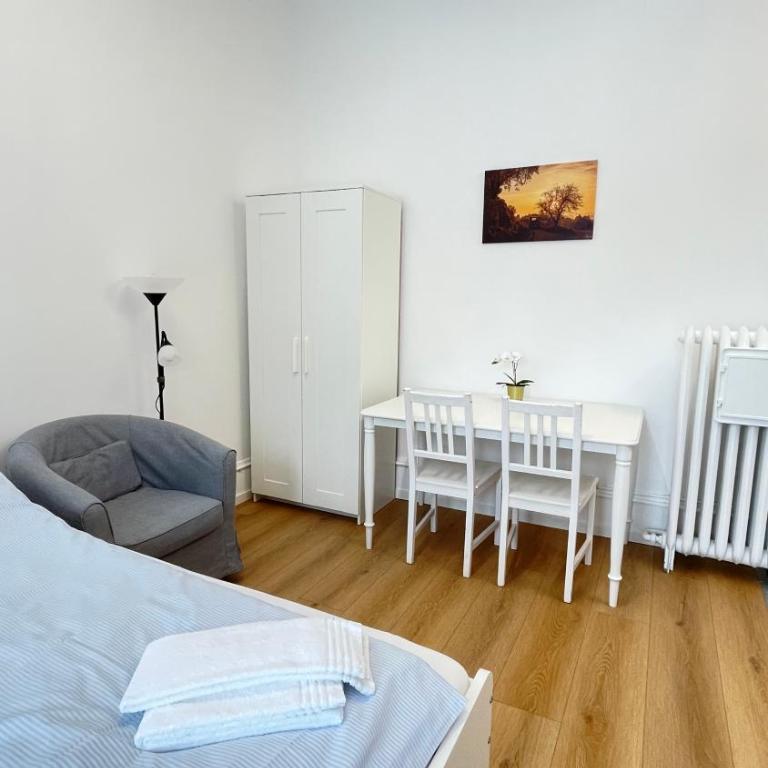 Villa Zentrum Haus Davos - Deluxe Doppelzimmer mit Balkon - 11