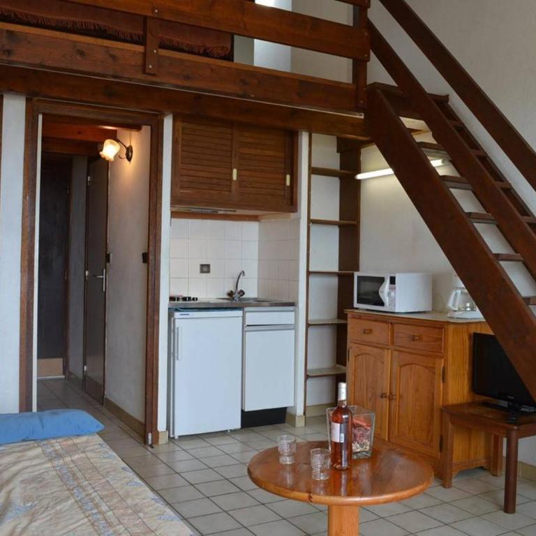 SP080-016 Studio cabine mezzanine 5 couchages SAINT PIERRE LA MER - Appartement 2 Chambres - 3