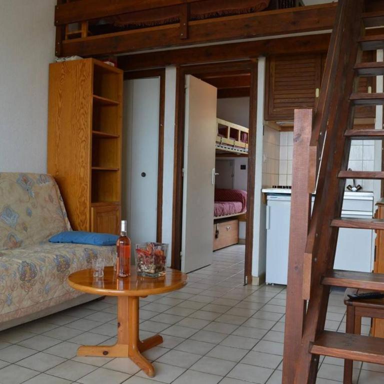 SP080-016 Studio cabine mezzanine 5 couchages SAINT PIERRE LA MER - Appartement 2 Chambres - 5