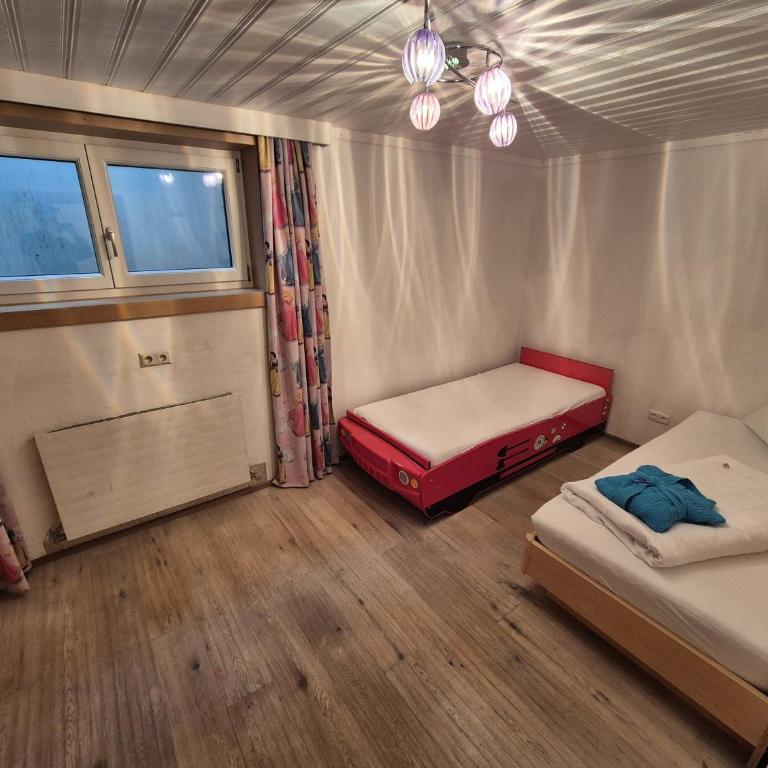 Hike & Bike, Wellness & Ski Guesthouse TALHEIMER since 1958 inklusive Therme TAUERN SPA & Jokercard - Familienzimmer - 13