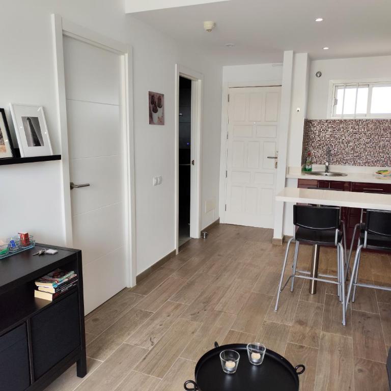 Playa del Ingles D&M near Yumbo - One-Bedroom Apartment - 5
