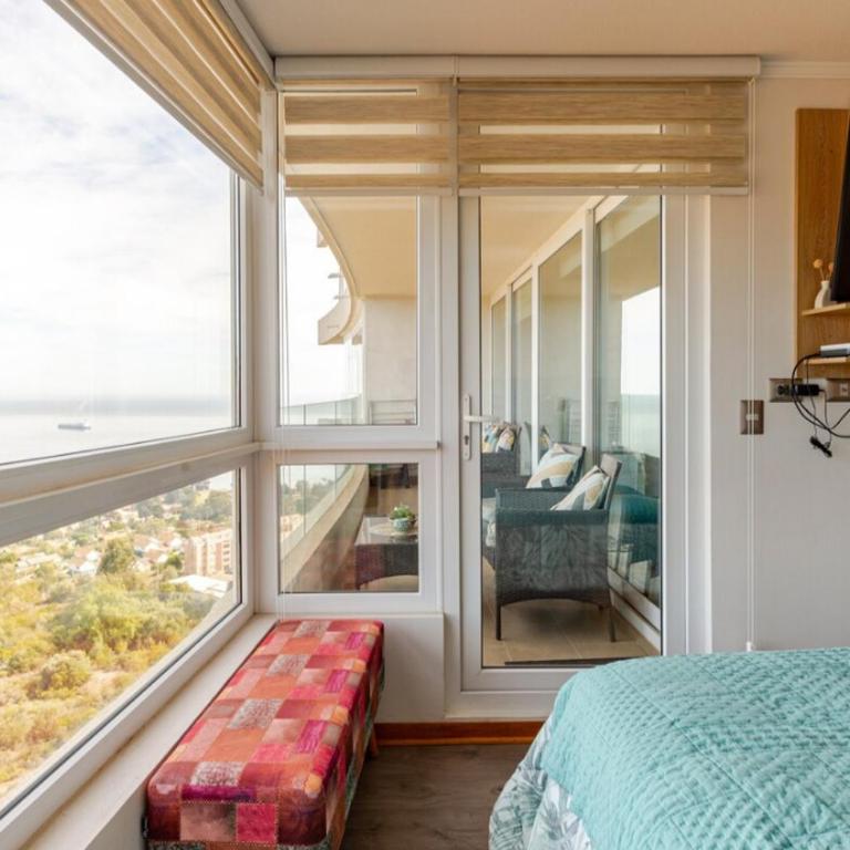 My House is Yours Espectacular Departamento Vista al Mar Temporada Verano - Three-Bedroom Apartment - 24