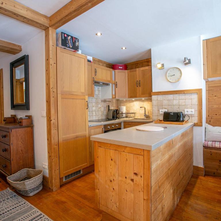 Appartement cocooning skis aux pieds avec terrasse Sud, Wi-Fi et équipements complets - FR-1-694-28 - Appartamento - 11