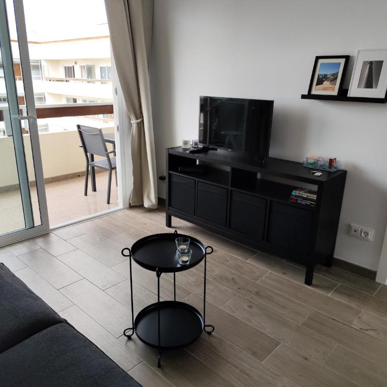 Playa del Ingles D&M near Yumbo - One-Bedroom Apartment - 4