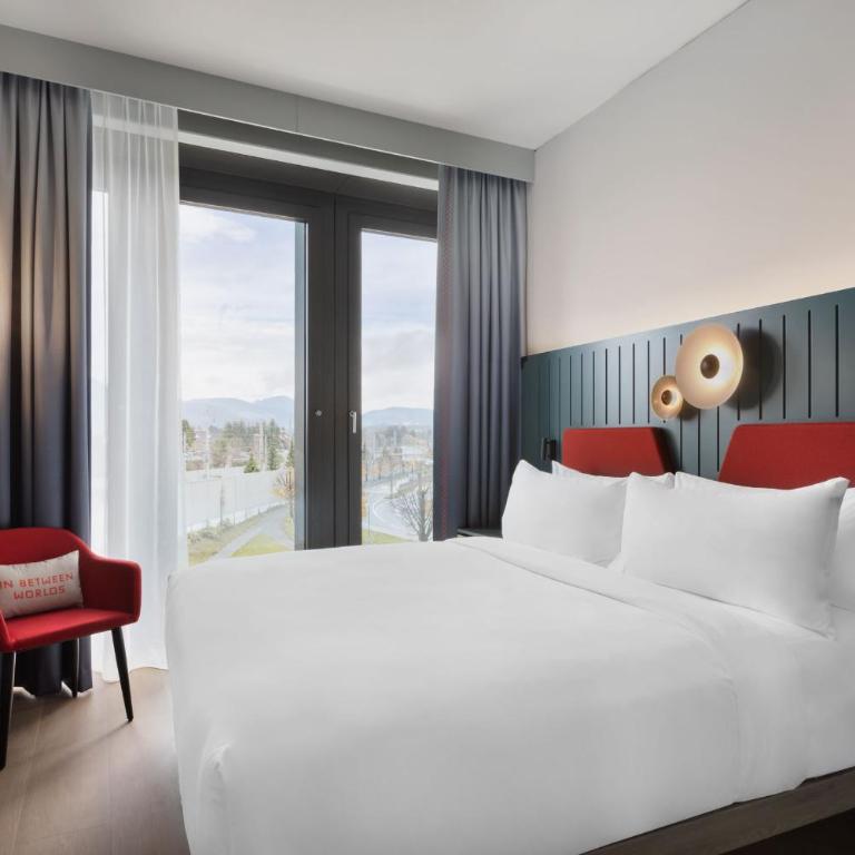 The Passenger, a Tribute Portfolio Hotel - Deluxe Zimmer mit Kingsize-Bett und Talblick - 1