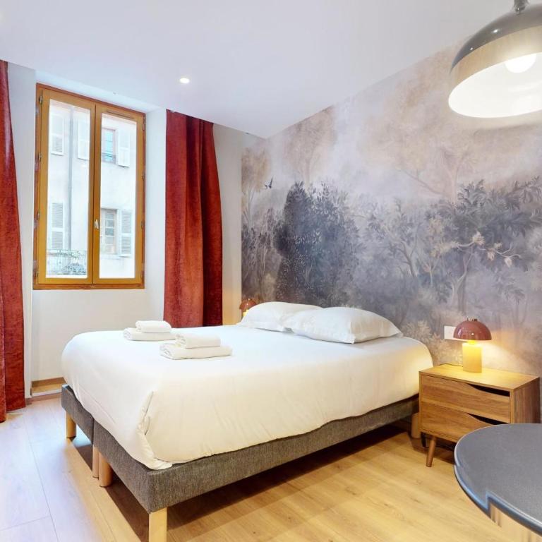 Studio Moderne en plein coeur de la Vieille Ville d'Annecy - Apartment - 3