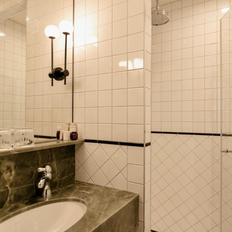 UNE AUTRE CHAMBRE - Chambre Double Supérieure - 4