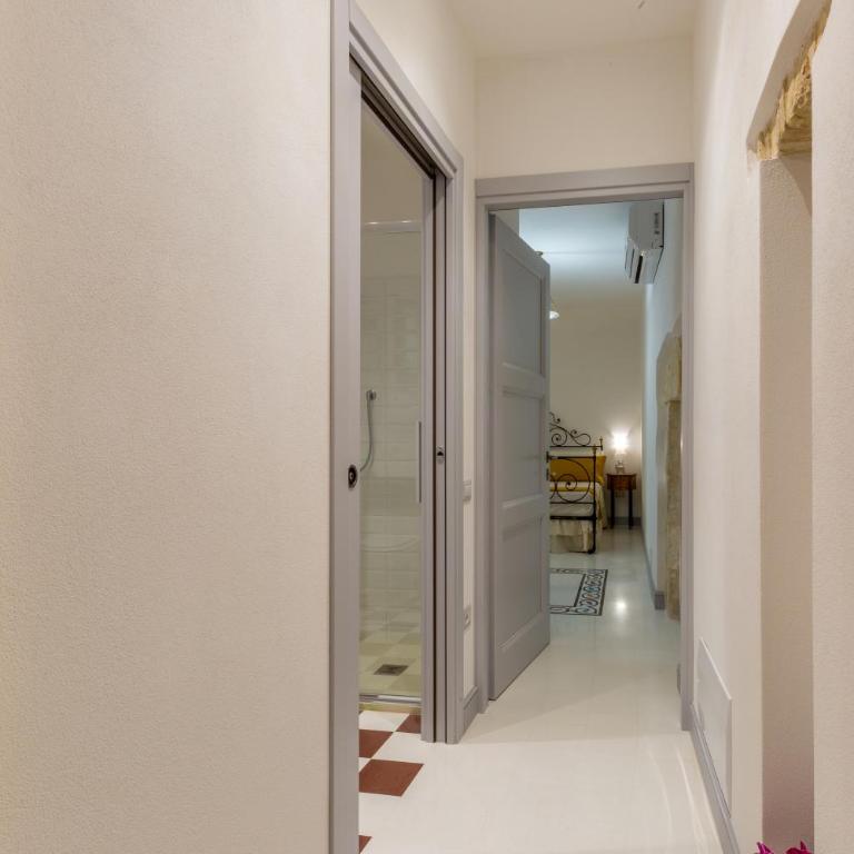 MCH Marina Charming House - Elegant Stay in Cagliari - Appartamento con 1 Camera da Letto e Terrazza - 24