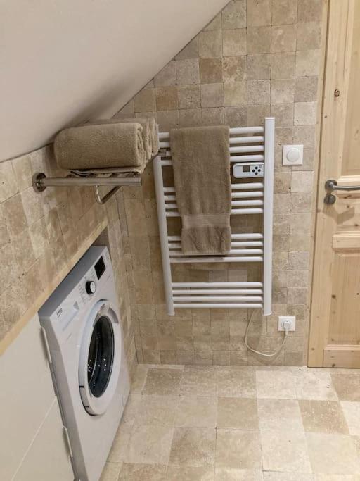 Appartement refait à neuf dans villa - Two-Bedroom Apartment - 8