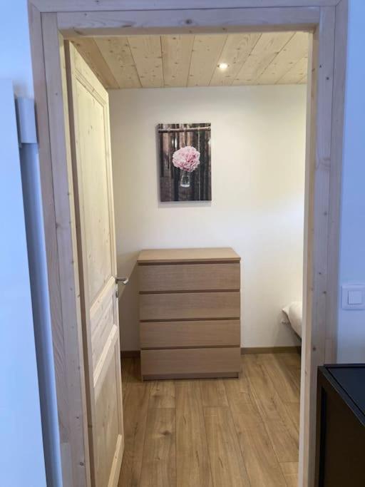 Appartement refait à neuf dans villa - Two-Bedroom Apartment - 12