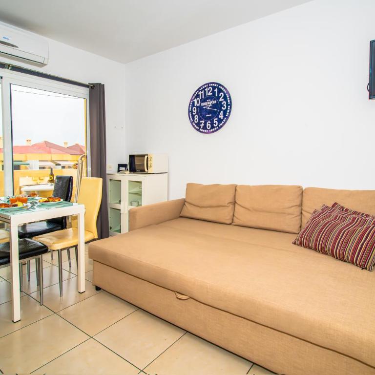 Studio near Fañabé beach - Studio Apartment with Balcony - 12