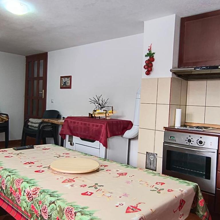Vikendica Kop - Five-Bedroom House - 31
