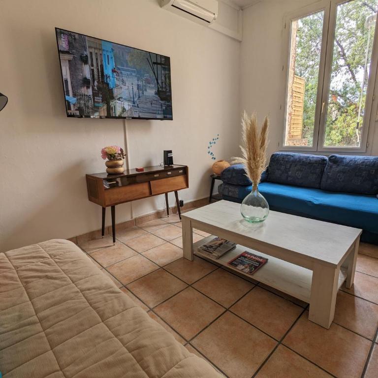 Proche centre ville avec une belle terrasse - Two-Bedroom Apartment - 16