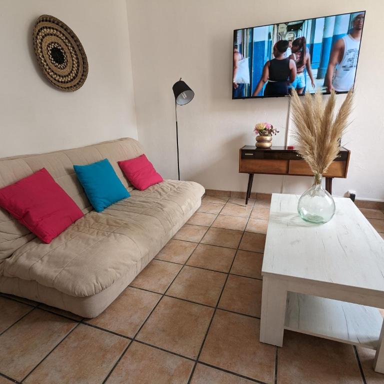Proche centre ville avec une belle terrasse - Two-Bedroom Apartment - 4
