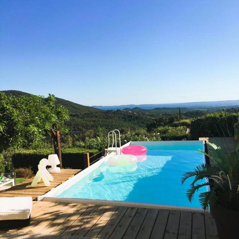 Villa Cosy pour 6 personnes avec piscine privée et vue panoramique sur les îles et les collines à La Londe les Maures - Three-Bedroom Vacation Home - 1