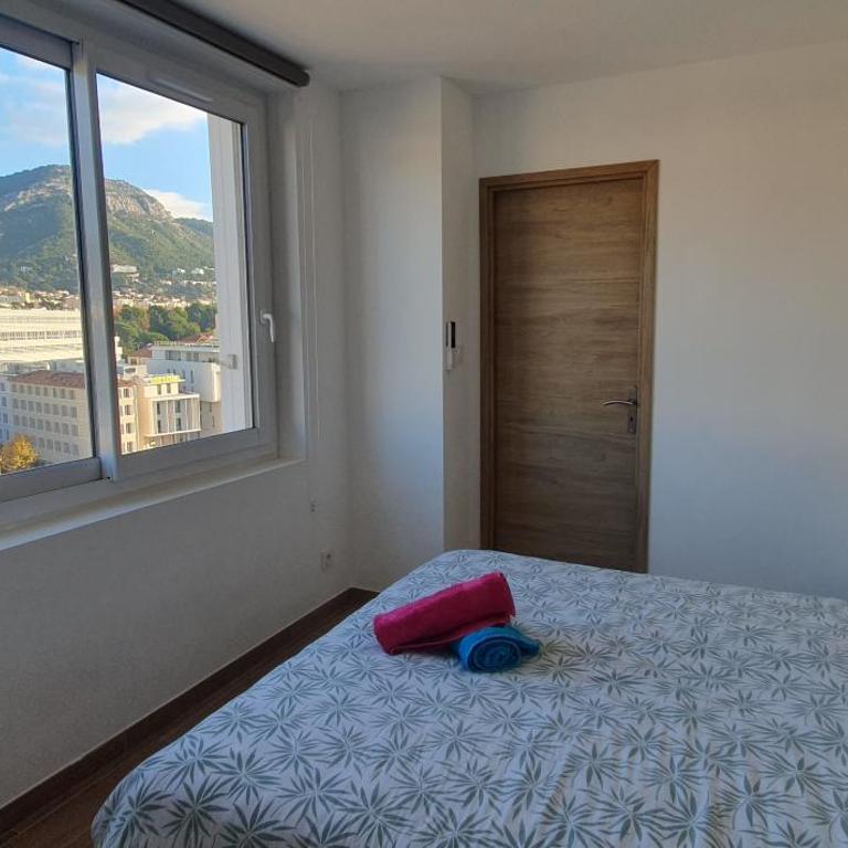Vue Mer Panoramique - Gare et Port à Pied - 60m2 - Two-Bedroom Apartment - 12