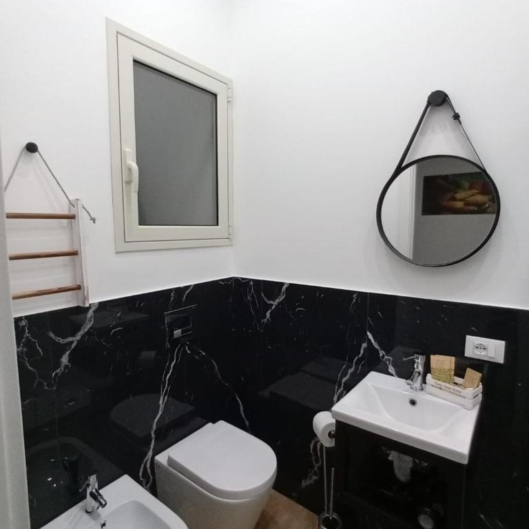 Yris House - Two-Bedroom Apartment - 12