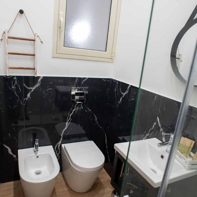 Yris House - Two-Bedroom Apartment - 23