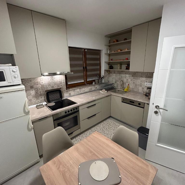 Center Point Sarajevo - Two-Bedroom Apartment - 20