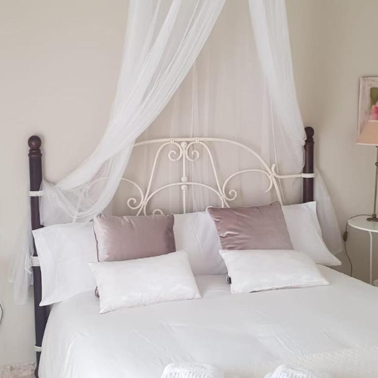 Alameda Center - Two-Bedroom Apartment - 9