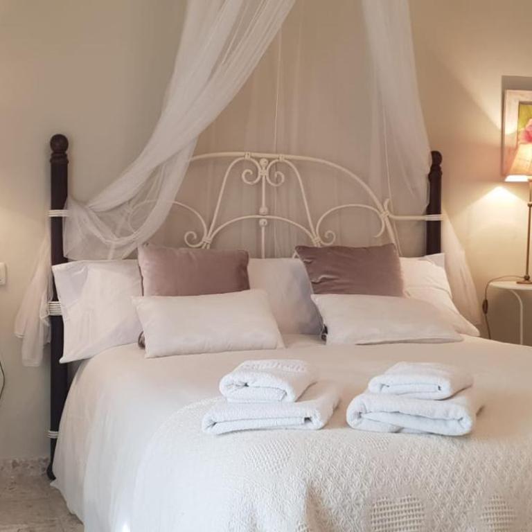 Alameda Center - Two-Bedroom Apartment - 16