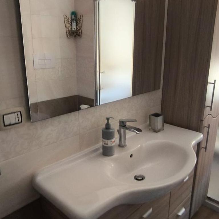 Civico 38 - Camera Familiare con Bagno Privato - 2