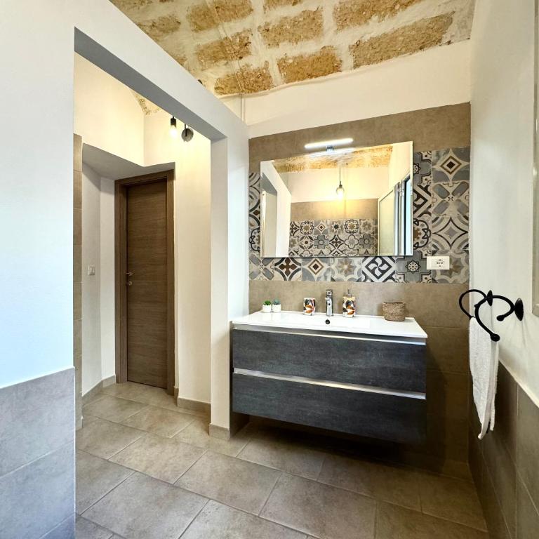 Dimora d'incanto con terrazza vista Duomo - Appartamento con 1 Camera da Letto e Vista Città - 12