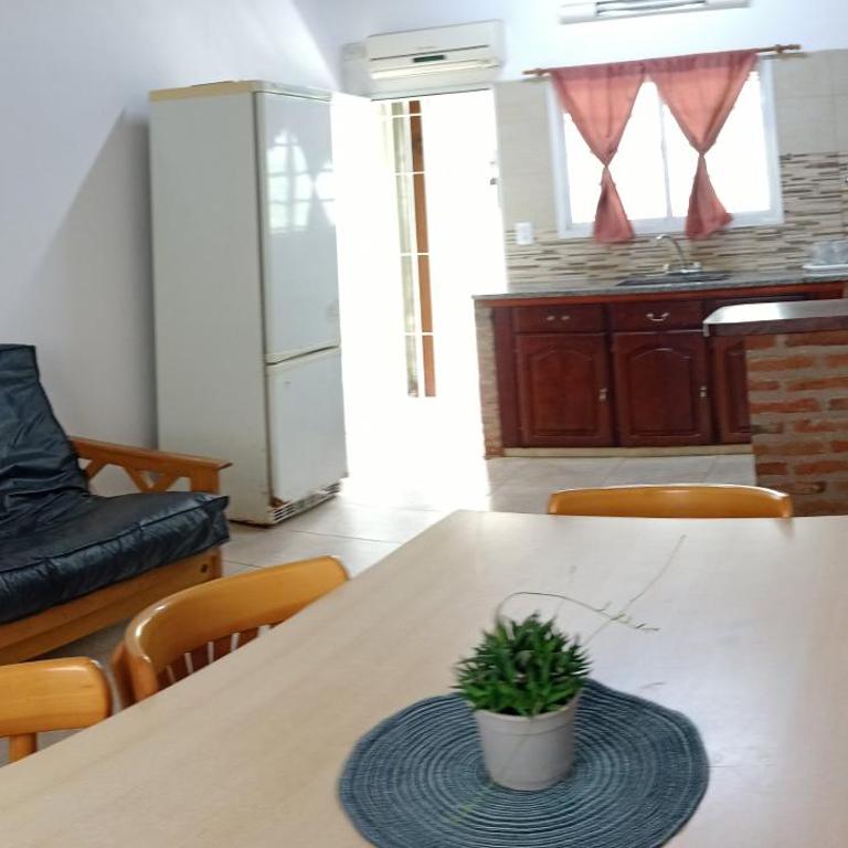 Chalet a 500mts del mar - Two-Bedroom House - 4