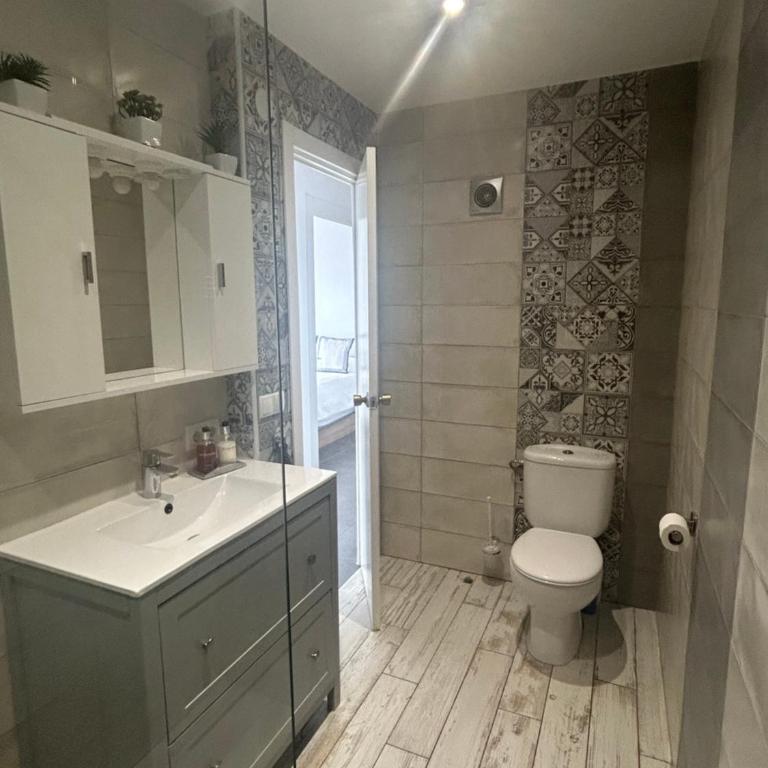 Tosca Mar Penthouse - One-Bedroom Apartment - 28