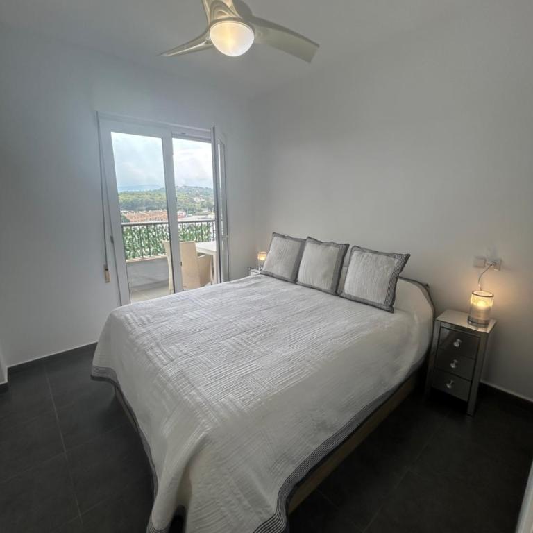 Tosca Mar Penthouse - One-Bedroom Apartment - 32
