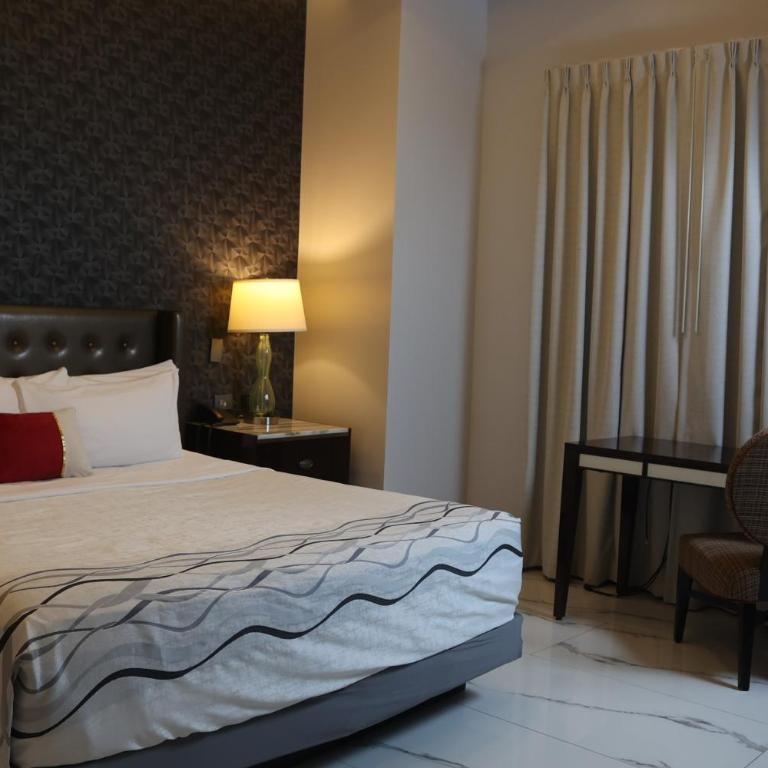 Hotel Wellintown - Deluxe Room - 2