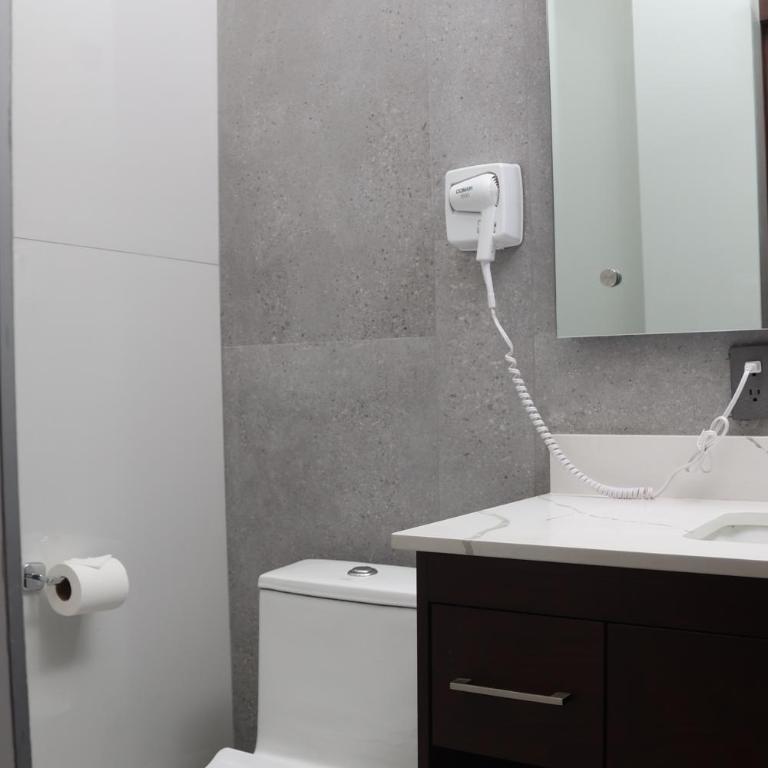 Hotel Wellintown - Deluxe Room - 6
