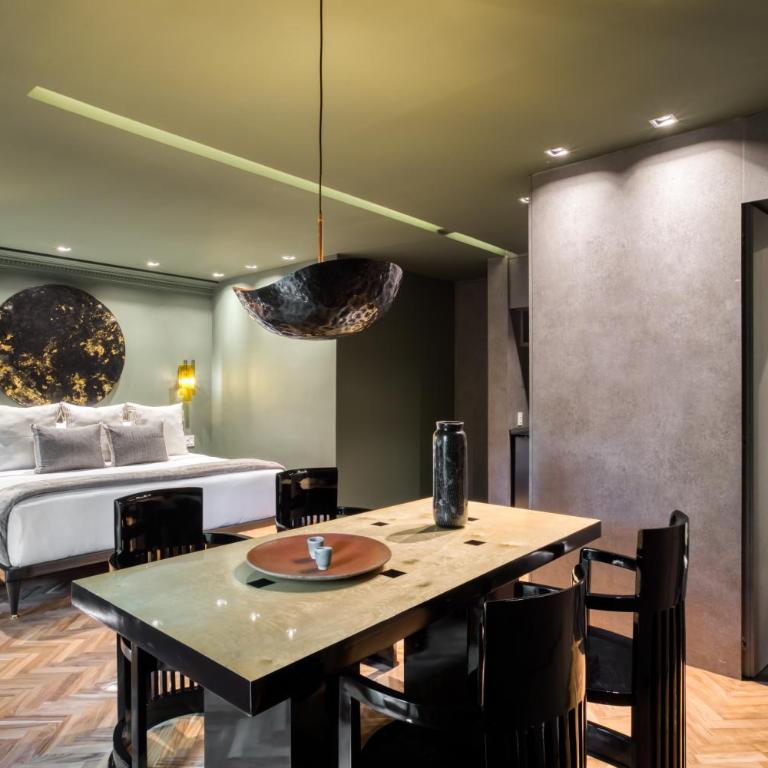 El Alfonsa - King Suite with Balcony - 9