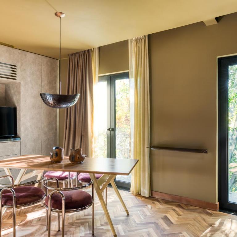 El Alfonsa - King Suite with Balcony - 11