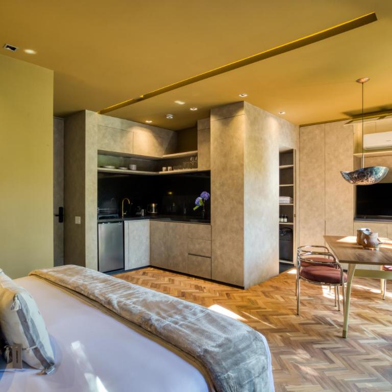 El Alfonsa - King Suite with Balcony - 18